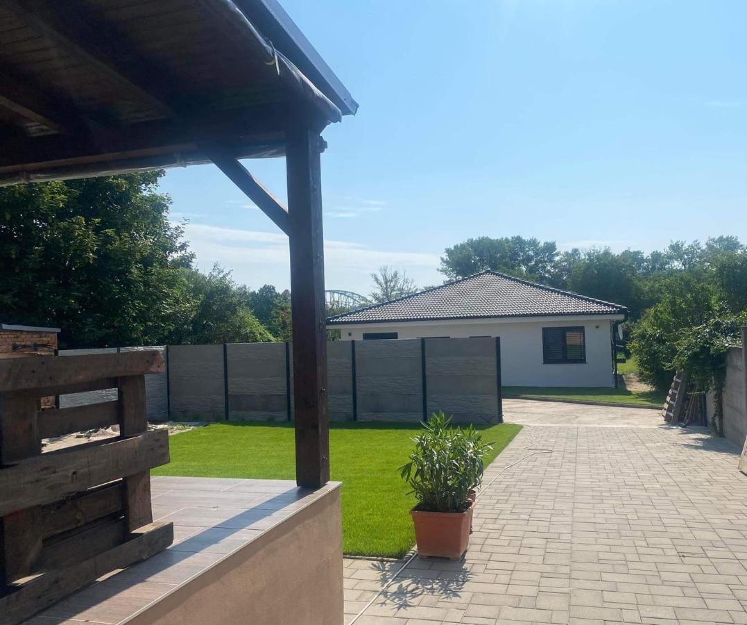 Villa Dom Marhula Štúrovo Exterior foto